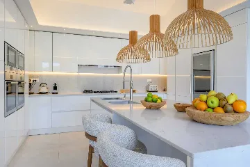 Seafront Villa with Private Heated Pool (8 Guests)