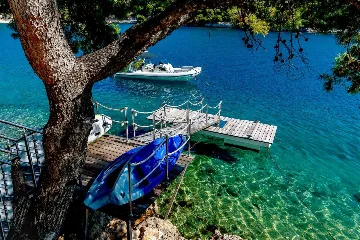 Seafront Villa with Private Heated Pool (8 Guests)