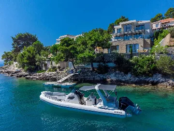 Seafront Villa with Private Heated Pool (8 Guests)