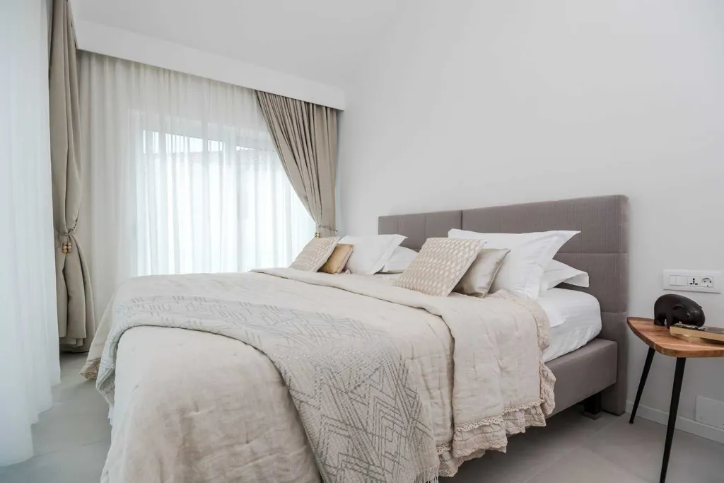 Seaside Villa in Selca, Brac for 14 Guests
