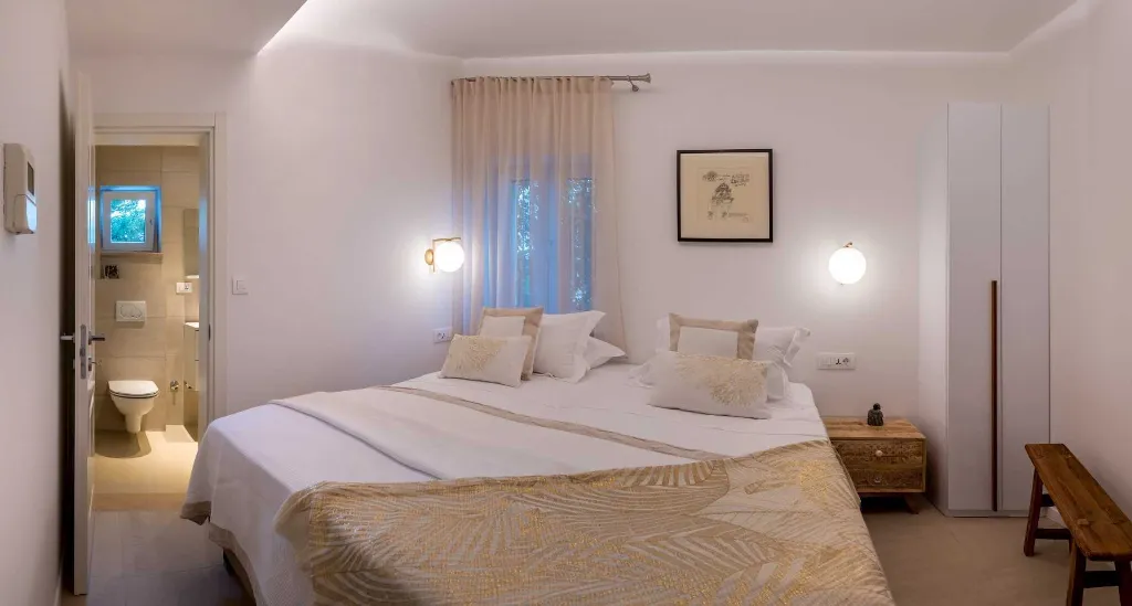 Seaside Villa in Selca, Brac for 14 Guests