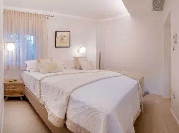 Seaside Villa in Selca, Brac for 14 Guests