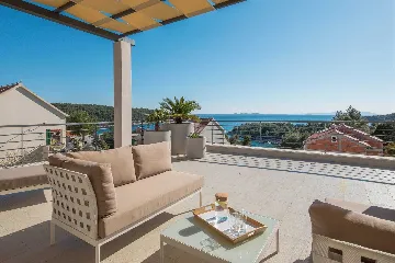 4-Bedroom Villa with Heated Pool in Milna, Brač