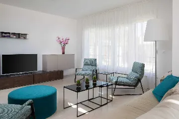 4-Bedroom Villa with Heated Pool in Milna, Brač