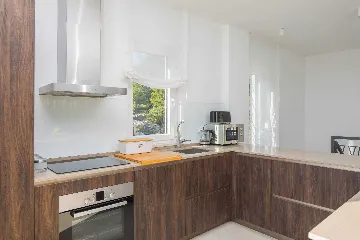 4-Bedroom Villa with Heated Pool in Milna, Brač