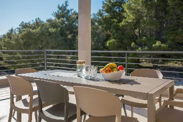 4-Bedroom Villa with Heated Pool in Milna, Brač