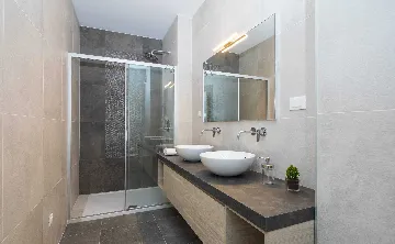 4-Bedroom Villa with Heated Pool in Milna, Brač