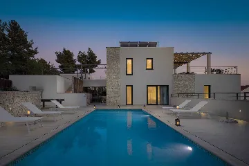 4-Bedroom Villa with Heated Pool in Milna, Brač