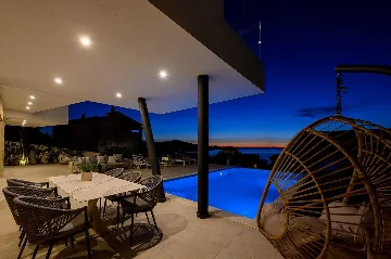 Ražanj Villa for 8 with Heated Infinity Pool