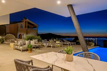 Ražanj Villa for 8 with Heated Infinity Pool