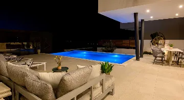 Ražanj Villa for 8 with Heated Infinity Pool