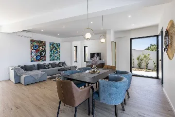 Ražanj Villa for 8 with Heated Infinity Pool