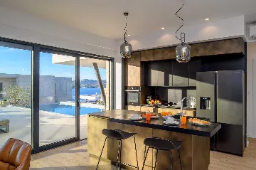 Ražanj Villa for 8 with Heated Infinity Pool