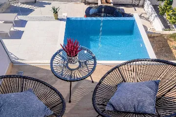 Ražanj Villa for 8 with Heated Infinity Pool