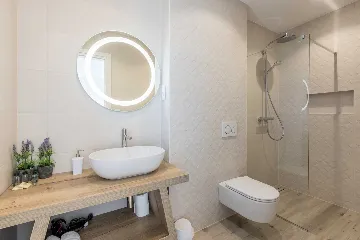 Ražanj Villa for 8 with Heated Infinity Pool