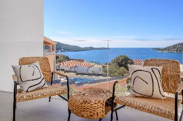 Ražanj Villa for 8 with Heated Infinity Pool