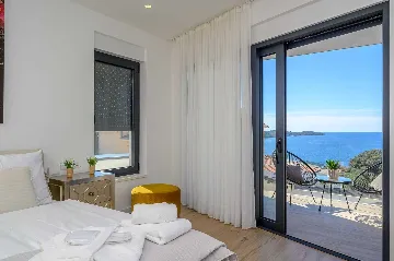 Ražanj Villa for 8 with Heated Infinity Pool