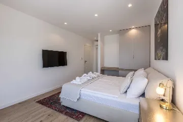 Ražanj Villa for 8 with Heated Infinity Pool