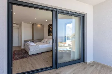 Ražanj Villa for 8 with Heated Infinity Pool