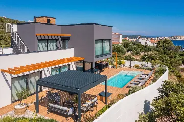 4-Bedroom Villa in Kanica, Croatia for 8 Guests