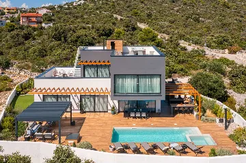 4-Bedroom Villa in Kanica, Croatia for 8 Guests