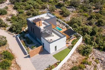 4-Bedroom Villa in Kanica, Croatia for 8 Guests
