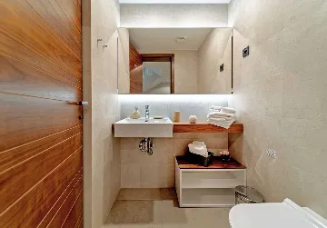 Villa in Promajna for 8 Guests with Heated Pool