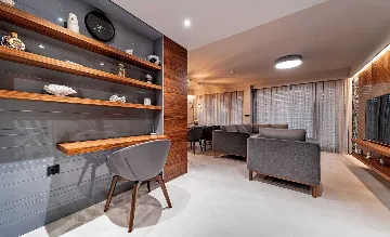 Villa in Promajna for 8 Guests with Heated Pool