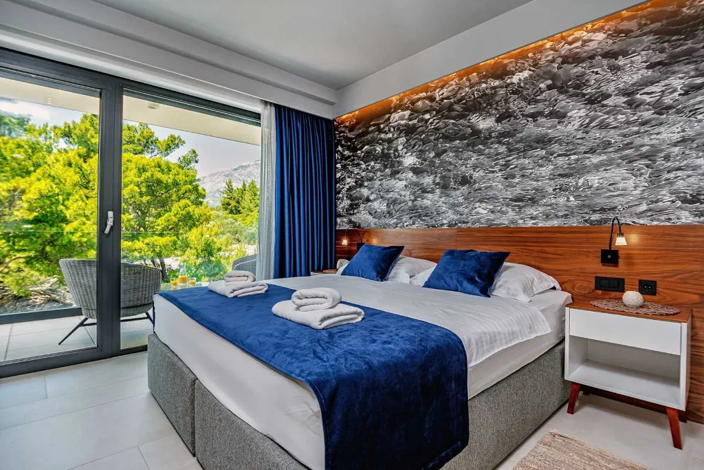 Promajna Villa for 8 Guests with Heated Pool