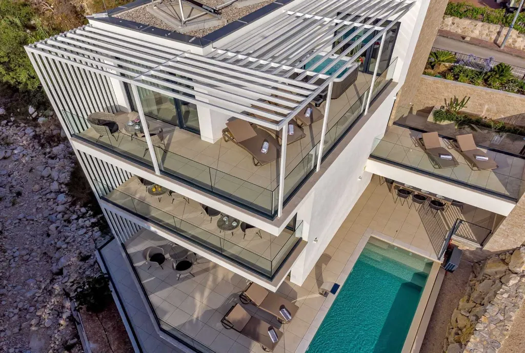 Promajna Villa for 8 Guests with Heated Pool