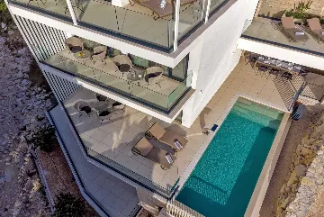 Promajna Villa for 8 Guests with Heated Pool