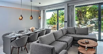 Promajna Villa for 8 Guests with Heated Pool