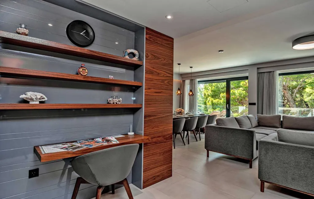 Promajna Villa for 8 Guests with Heated Pool