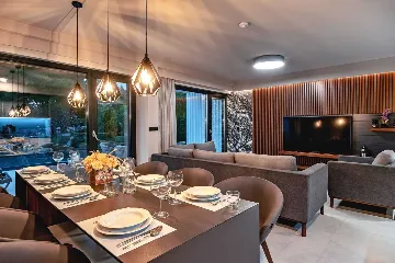 Promajna Villa for 8 Guests with Heated Pool