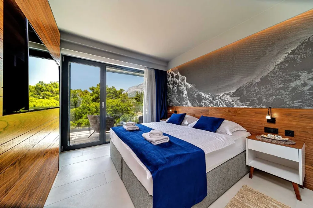 Promajna Villa for 8 Guests with Heated Pool