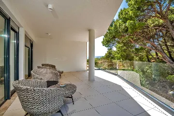 Promajna Villa for 8 Guests with Heated Pool