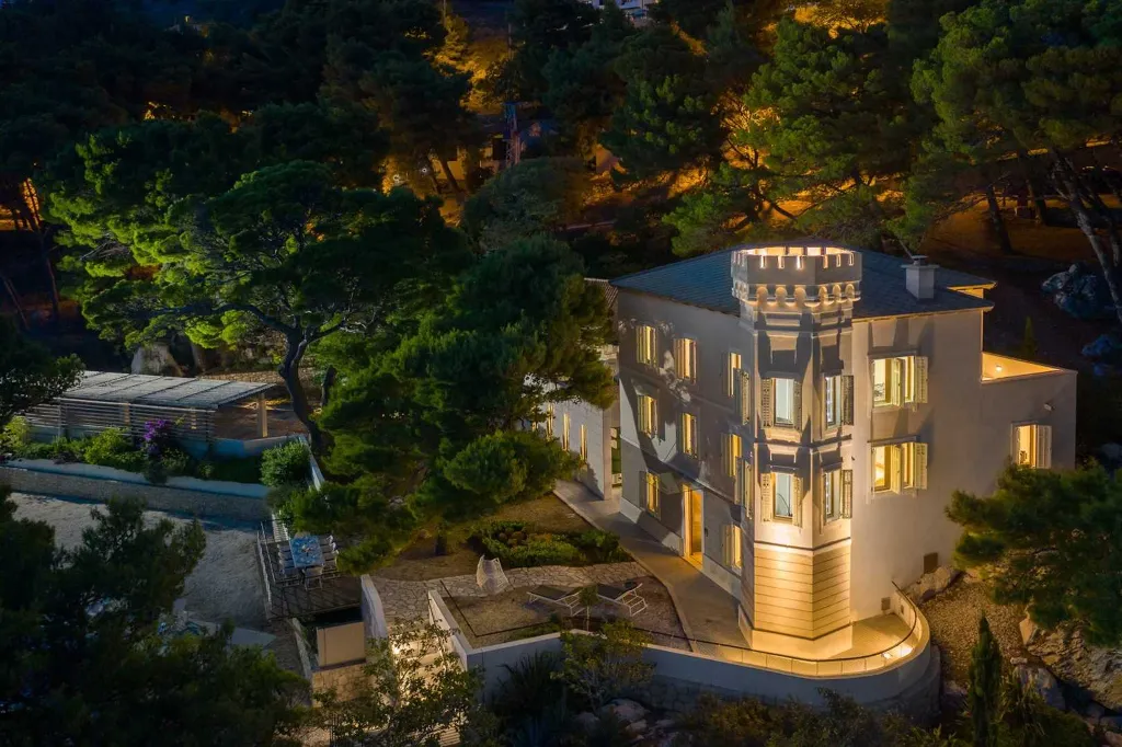 Lokva Rogoznica Villa with Private Pool for 8 Guests