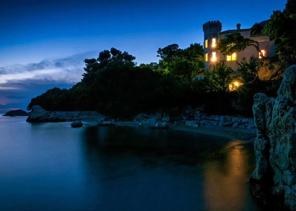 Lokva Rogoznica Villa with Private Pool for 8 Guests