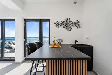 Seafront Villa for 10 Guests in Lokva Rogoznica