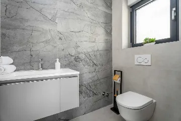 Seafront Villa for 10 Guests in Lokva Rogoznica