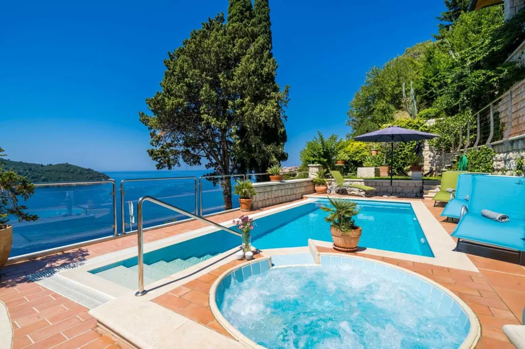 Dubrovnik 6-Bedroom Villa for 12 with Private Pool