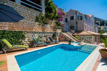Dubrovnik 6-Bedroom Villa for 12 with Private Pool