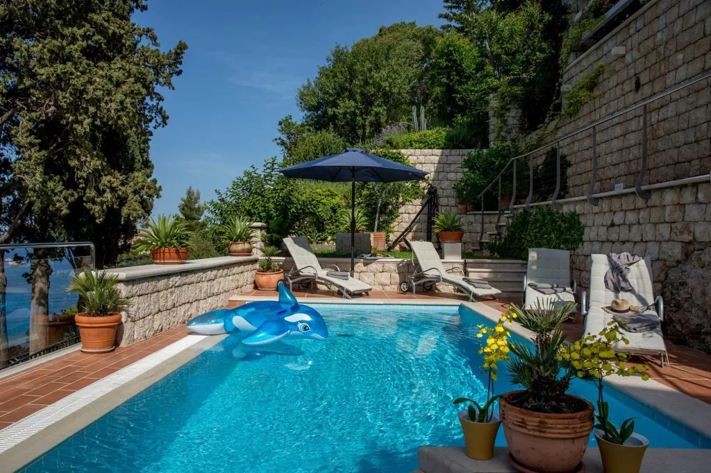 Dubrovnik 6-Bedroom Villa for 12 with Private Pool