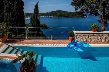Dubrovnik 6-Bedroom Villa for 12 with Private Pool