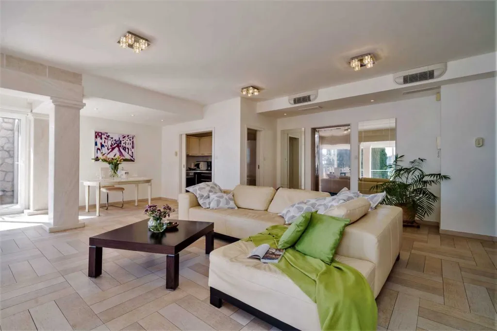 Dubrovnik 6-Bedroom Villa for 12 with Private Pool