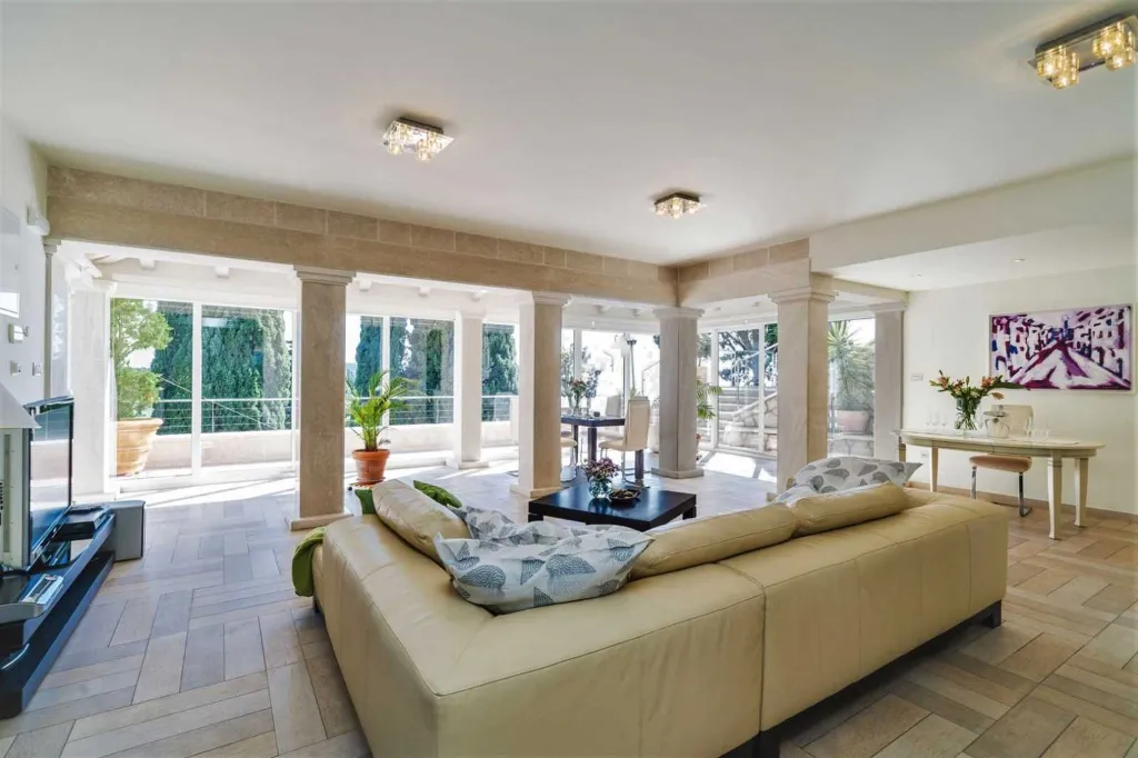 Dubrovnik 6-Bedroom Villa for 12 with Private Pool