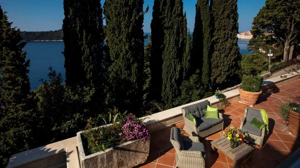 Dubrovnik 6-Bedroom Villa for 12 with Private Pool