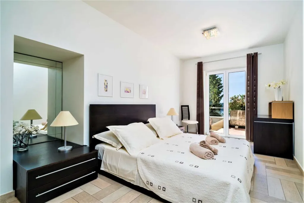 Dubrovnik 6-Bedroom Villa for 12 with Private Pool