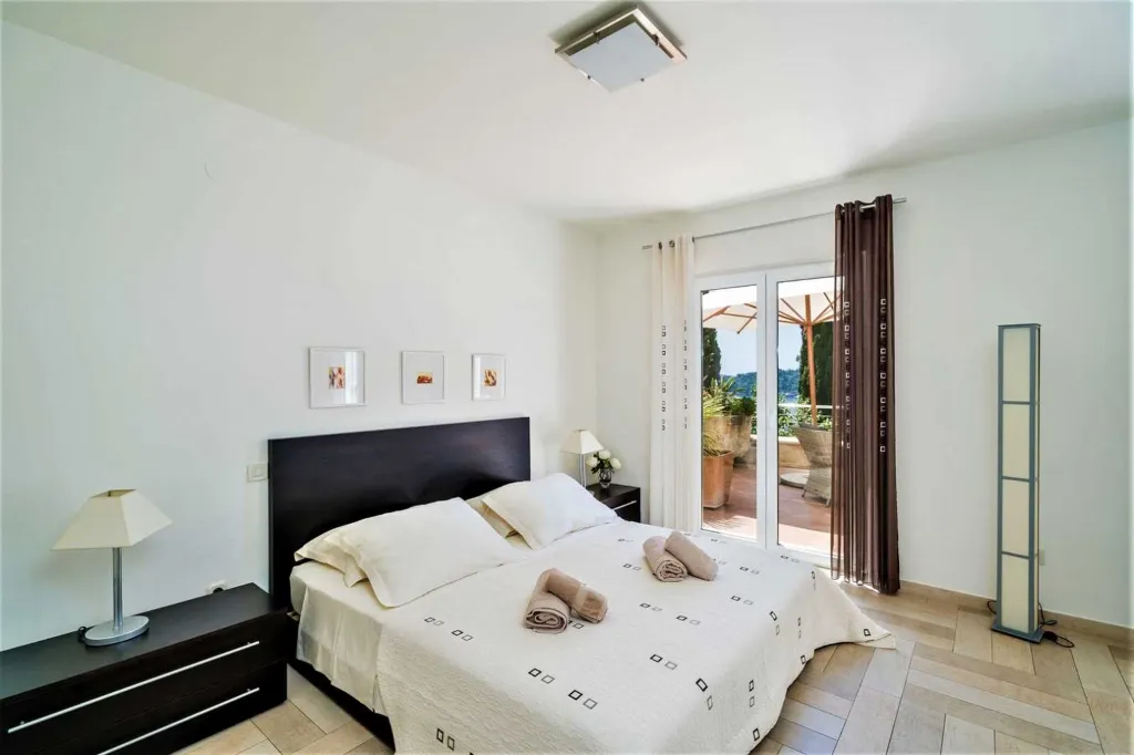 Dubrovnik 6-Bedroom Villa for 12 with Private Pool