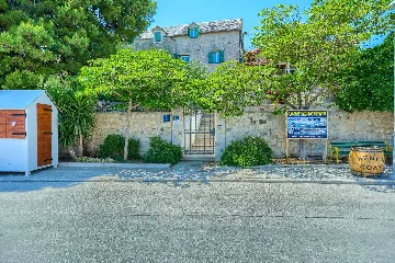 3-Bedroom Villa with Private Heated Pool in Sumartin